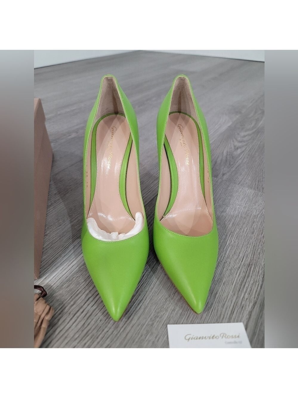 Rare GIANVITO ROSSI 105 Kiwi Leather Pumps - Picture 4 of 16